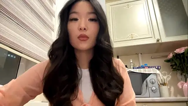 EmmaLeexth online show from April 2026 04:11:01 PM