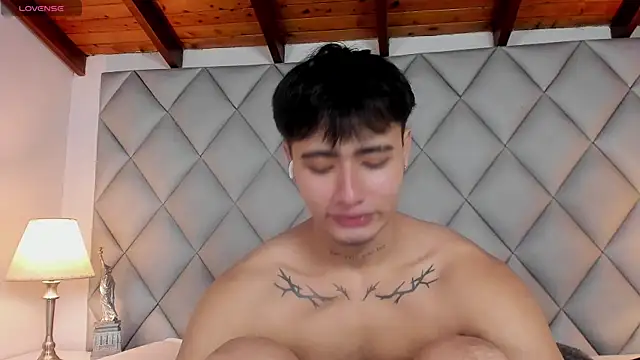 Clement Reyes online show from November 2025 12:37:01 PM