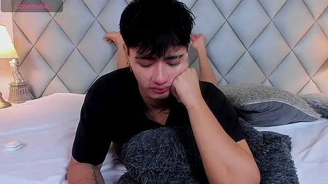 Clement Reyes online show from December 2025 02:00:02 PM