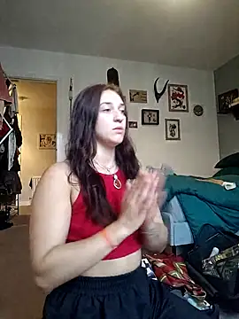 laradoom online show from October 2025 11:07:01 AM