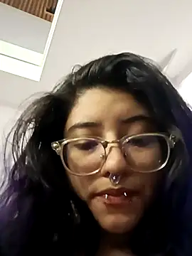 SabrinaV  online show from April 2026 03:00:01 AM