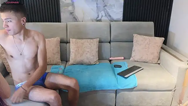 afrodita aares online show from November 2025 08:11:01 PM