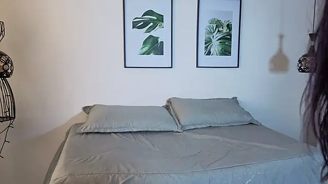 afrodita aares online show from March 2026 07:41:02 PM