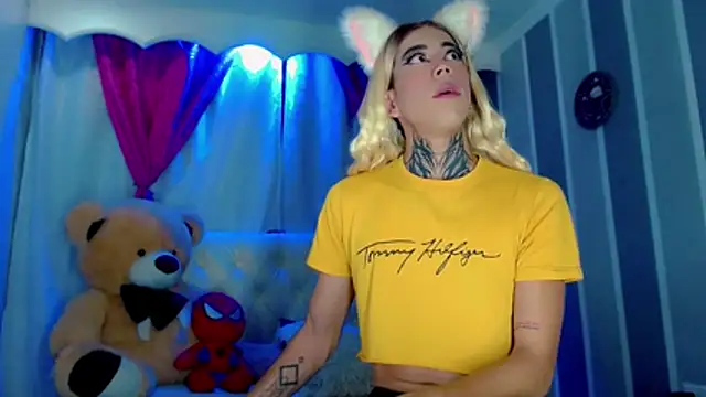 Julia Bulette1 online show from March 2026 01:33:02 AM