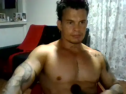 Snapshot of XavierFox1 chatting on September 2025 01:18:01 AM XavierFox1 online show from September 2025 01:18:01 AM