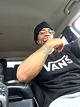 Snapshot of Justahungdad chatting on September 2025 09:29:02 PM Justahungdad online show from September 2025 09:29:02 PM