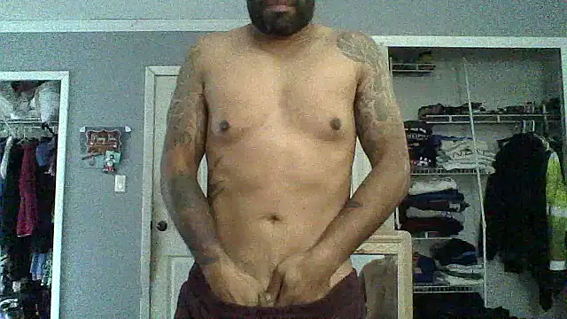 Snapshot of Justahungdad chatting on October 2025 02:05:02 PM Justahungdad online show from October 2025 02:05:02 PM