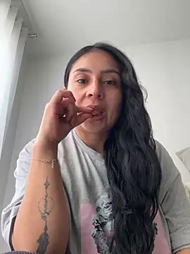 amyross s1 online show from September 2025 04:22:02 PM