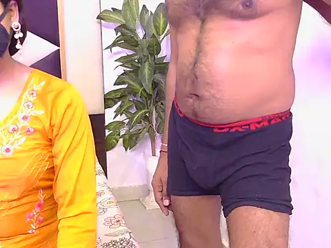 Lovelyy-couple online show from October 2025 06:39:02 PM