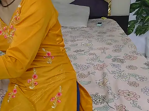 Lovelyy-couple online show from November 2025 10:56:02 AM