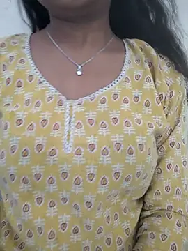 Snapshot of Disha-_00 chatting on October 2025 04:12:02 AM Disha- 00 online show from October 2025 04:12:02 AM