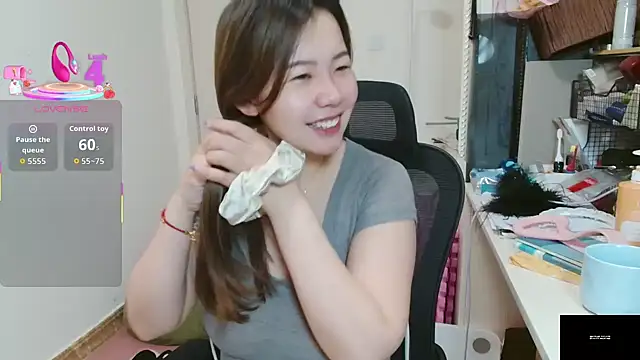 Snapshot of sallycui chatting on May 2026 11:01:02 PM sallycui online show from May 2026 11:01:02 PM