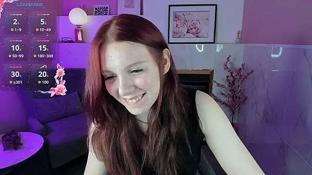 Layla Glam online show from October 2025 05:41:01 AM