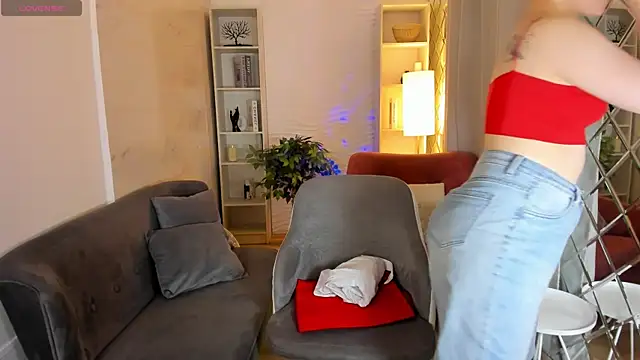 Layla Glam online show from April 2026 01:23:01 PM