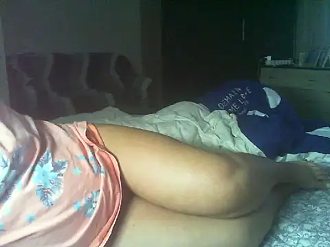 Lauray1 online show from November 2025 06:46:02 PM