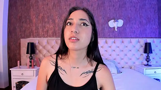 LiaaTurner online show from October 2025 08:28:02 PM