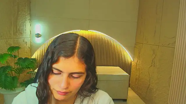 dany r  online show from December 2025 01:05:01 PM