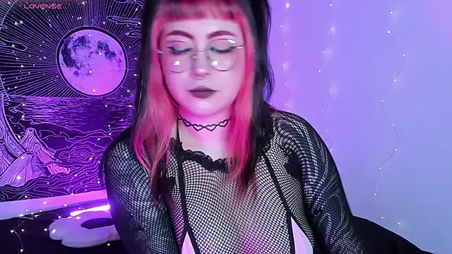 Hallucigenia  online show from December 2025 08:48:01 PM