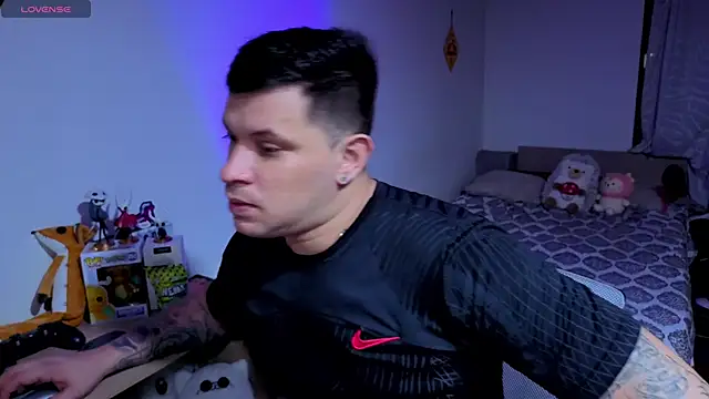 ryden 01 online show from October 2025 03:36:02 AM