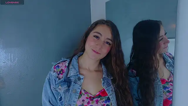 Snapshot of MyApril__ chatting on November 2025 11:22:01 AM MyApril online show from November 2025 11:22:01 AM