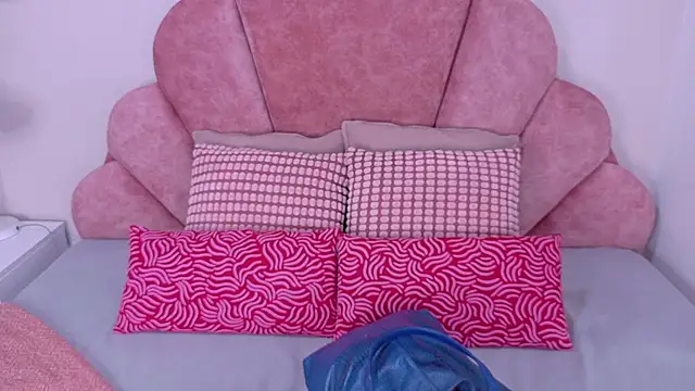 Snapshot of MyApril__ chatting on November 2025 11:42:01 AM MyApril online show from November 2025 11:42:01 AM