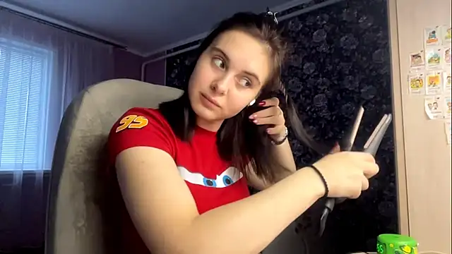 Snapshot of MollyPartey chatting on October 2025 08:56:02 AM MollyPartey online show from October 2025 08:56:02 AM