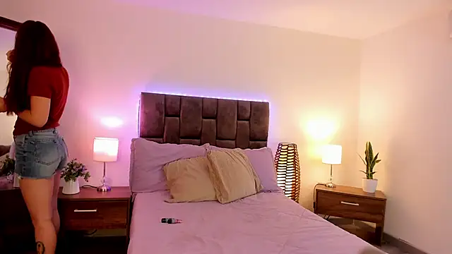 Aliccecullen online show from October 2025 01:09:01 PM