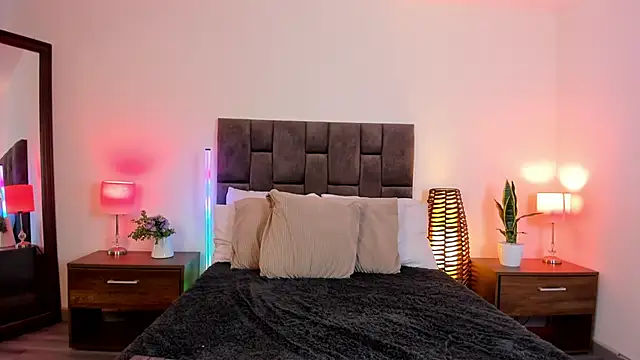 Aliccecullen online show from February 2026 01:06:02 PM