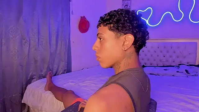 Glader31 online show from October 2025 09:11:01 PM