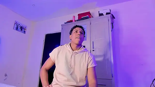 Glader31 online show from December 2025 09:43:01 PM