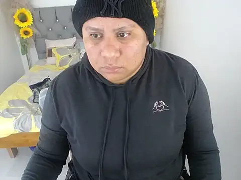 hotlesby valery online show from December 2025 12:10:01 PM