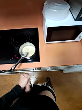 Snapshot of mecumming2 chatting on October 2025 11:02:02 PM mecumming2 online show from October 2025 11:02:02 PM