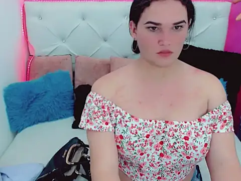 Snapshot of x_daniiela_x chatting on September 2025 07:41:01 PM x daniiela x online show from September 2025 07:41:01 PM