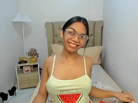 Snapshot of athinawilliams chatting on November 2025 02:03:01 AM athinawilliams online show from November 2025 02:03:01 AM