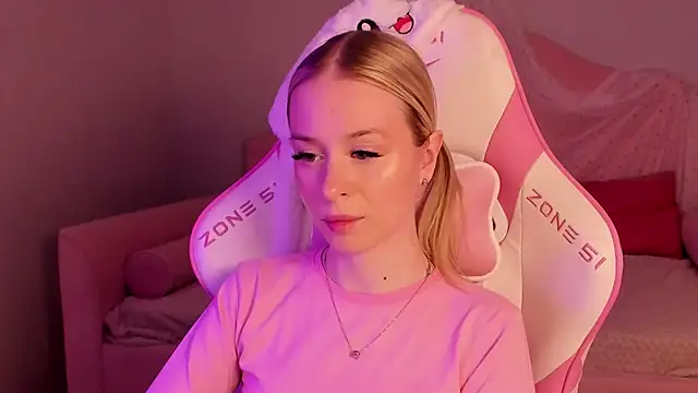 MiaGraces online show from November 2025 05:17:02 PM