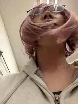 takusaki223 online show from February 2026 02:52:02 AM