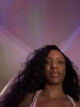 Snapshot of LoveDreaux chatting on April 2026 08:23:01 AM LoveDreaux online show from April 2026 08:23:01 AM