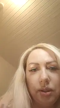 Snapshot of MarinaMargo chatting on November 2025 10:29:02 PM MarinaMargo online show from November 2025 10:29:02 PM