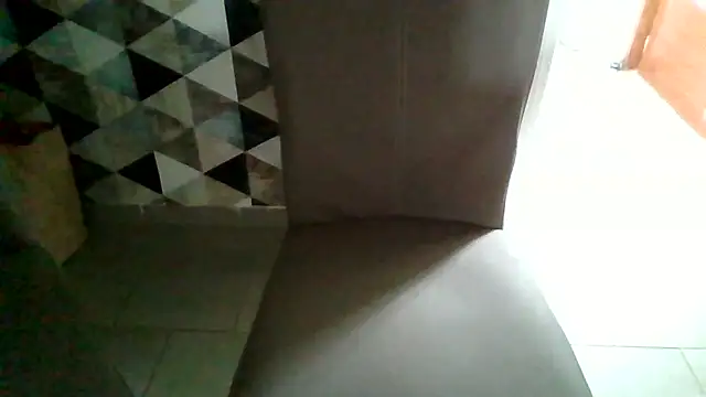 Snapshot of Coquinette62 chatting on October 2025 09:43:02 AM Coquinette62 online show from October 2025 09:43:02 AM