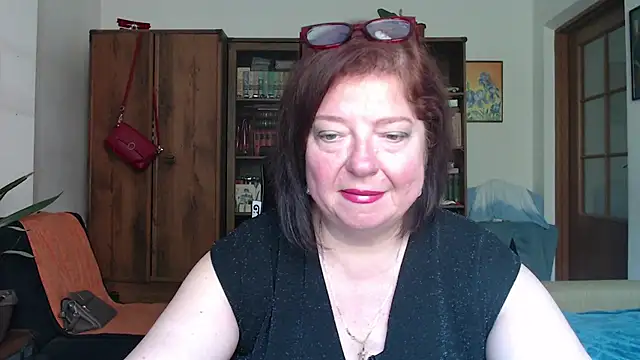Snapshot of Violet_Pulse chatting on June 2026 11:14:02 AM Violet Pulse online show from June 2026 11:14:02 AM