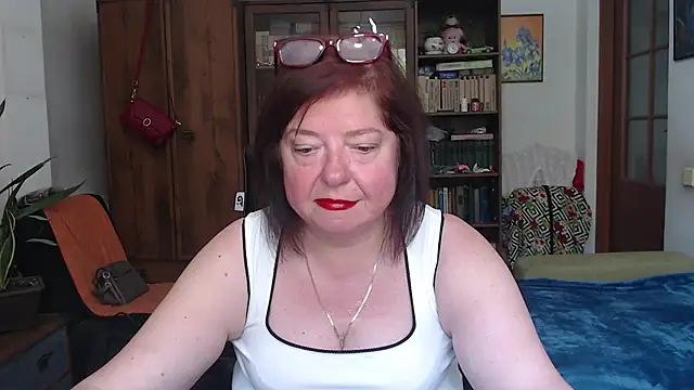 Snapshot of Violet_Pulse chatting on June 2026 12:55:01 PM Violet Pulse online show from June 2026 12:55:01 PM