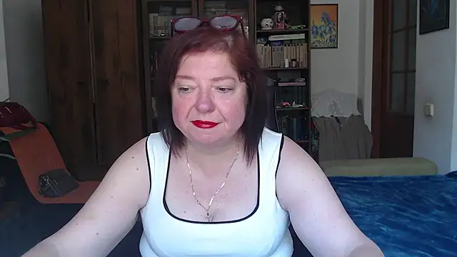 Snapshot of Violet_Pulse chatting on July 2026 08:10:01 AM Violet Pulse online show from July 2026 08:10:01 AM