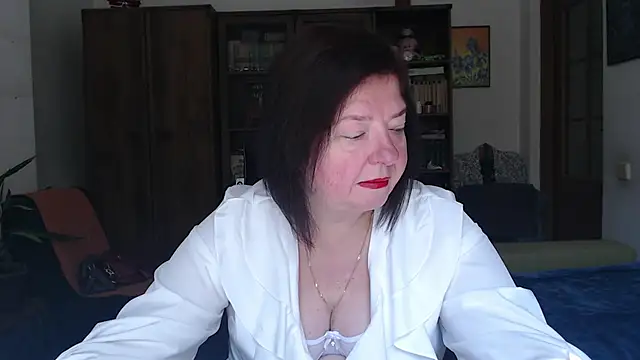 Snapshot of Violet_Pulse chatting on July 2026 07:22:01 AM Violet Pulse online show from July 2026 07:22:01 AM