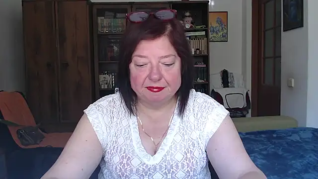 Snapshot of Violet_Pulse chatting on July 2026 08:06:01 AM Violet Pulse online show from July 2026 08:06:01 AM