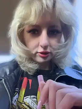 RonnieKiss online show from April 2026 05:07:02 AM