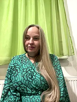 Snapshot of B_i_r_d_i_e chatting on October 2025 06:47:02 PM B i r d i e online show from October 2025 06:47:02 PM