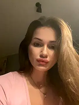 SoShyEmmyyy online show from September 2025 07:59:02 PM