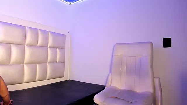 peyton  wat online show from February 2026 01:05:02 PM