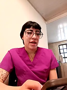CAROLINA 17- online show from October 2025 05:03:01 PM