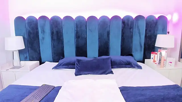 VanessaParis   online show from November 2025 09:04:02 PM